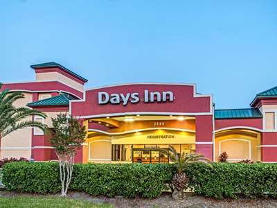 Days Inn By Wyndham Near Millenia Mall