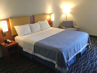 bedroom - hotel days inn and suites cincinnati north - cincinnati, united states of america