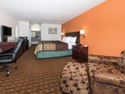 bedroom 1 - hotel days inn by wyndham amarillo-medical ctr - amarillo, united states of america