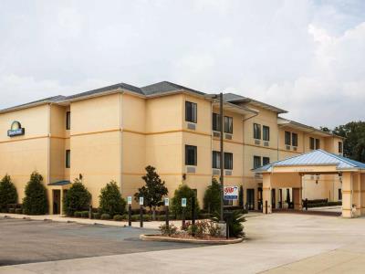 exterior view - hotel days inn by wyndham north mobile - mobile, united states of america
