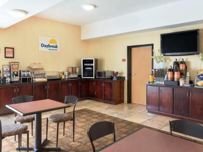 breakfast room - hotel days inn by wyndham north mobile - mobile, united states of america