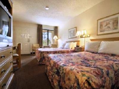 bedroom - hotel days inn and suites by wyndham mobile - mobile, united states of america