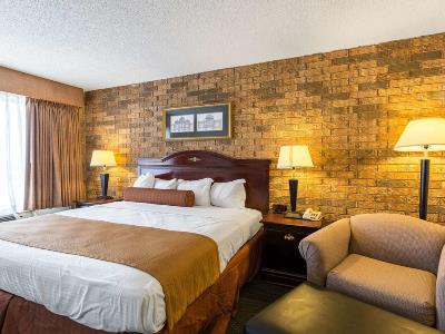 bedroom 1 - hotel days inn by wyndham batesville ar - batesville, arkansas, united states of america