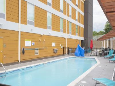 outdoor pool - hotel home2 suites by hilton hot springs - hot springs, arkansas, united states of america