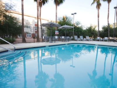 outdoor pool - hotel springhill suites phoenix fashion center - chandler, arizona, united states of america