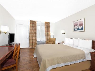 bedroom - hotel days inn by wyndham kingman west - kingman, united states of america