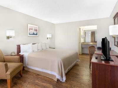 bedroom 1 - hotel days inn by wyndham kingman west - kingman, united states of america