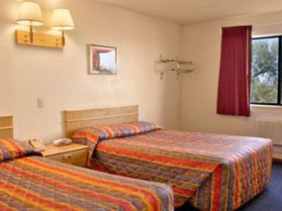 bedroom 1 - hotel super 8 lake havasu city - lake havasu city, united states of america