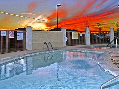 outdoor pool - hotel hampton inn and suites phoenix surprise - surprise, united states of america