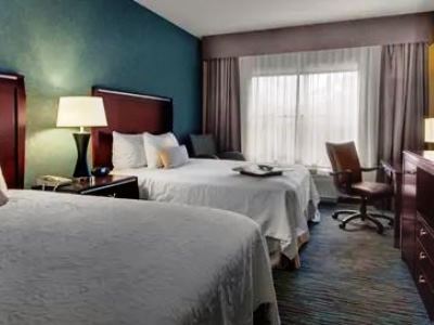 bedroom - hotel hampton inn and suites agoura hills - agoura hills, united states of america
