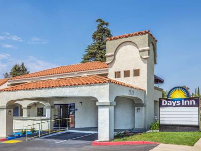exterior view - hotel days inn by wyndham casino/outlet mall - banning, united states of america