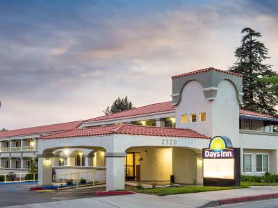 exterior view 1 - hotel days inn by wyndham casino/outlet mall - banning, united states of america