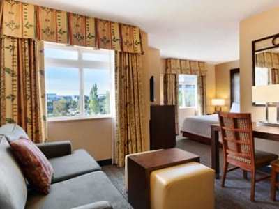 bedroom 3 - hotel homewood suites sfo airport north - brisbane, united states of america