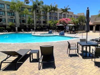 outdoor pool - hotel doubletree by hilton buena park - buena park, united states of america
