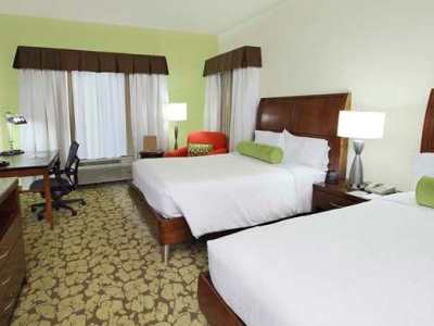 bedroom 1 - hotel hilton garden inn calabasas - calabasas, united states of america