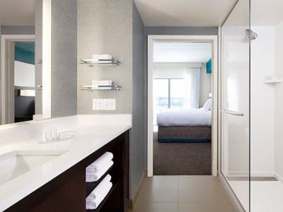 bathroom - hotel residence inn san diego chula vista - chula vista, united states of america