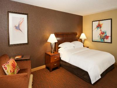 bedroom 1 - hotel hilton orange county/costa mesa - costa mesa, california, united states of america