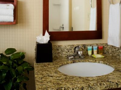 bathroom - hotel four points by sheraton la westside - culver city, united states of america