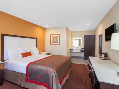 bedroom 1 - hotel ramada by wyndham culver city - culver city, united states of america