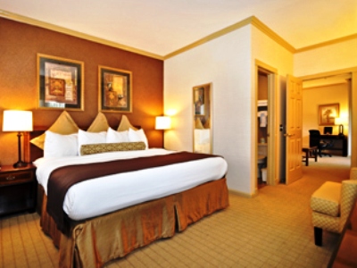 suite - hotel best western plus palm court - davis, united states of america