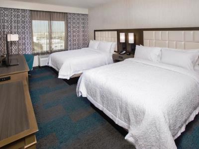bedroom 3 - hotel hampton inn and suites lax el segundo - el segundo, united states of america