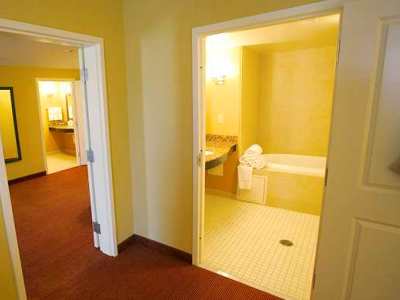 bathroom - hotel hilton garden inn fontana - fontana, united states of america