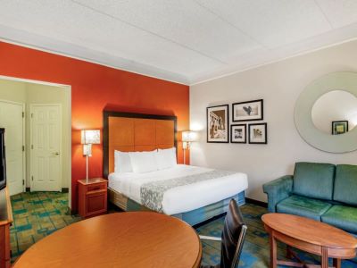 bedroom 3 - hotel la quinta inn n suites silicon valley - fremont, california, united states of america