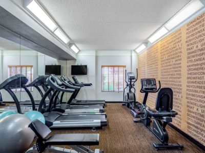 gym - hotel la quinta inn n suites silicon valley - fremont, california, united states of america