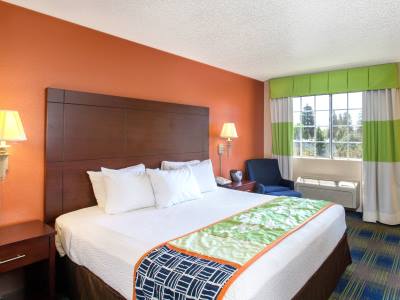 bedroom - hotel days inn by wyndham fremont - fremont, california, united states of america