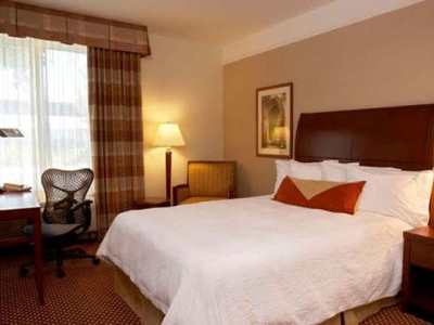 bedroom 1 - hotel hilton garden inn gilroy - gilroy, united states of america