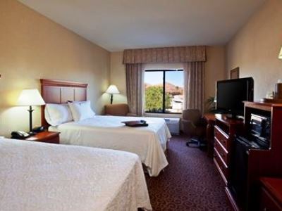 bedroom 1 - hotel hampton inn and suites hemet - hemet, united states of america