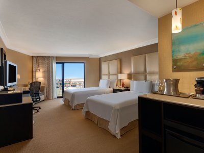 bedroom 1 - hotel the waterfront beach resort,a hilton htl - huntington beach, united states of america