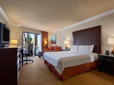 bedroom - hotel the waterfront beach resort,a hilton htl - huntington beach, united states of america