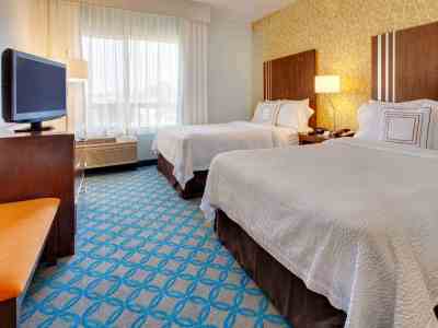 bedroom - hotel fairfield inn and suites sfo airport - millbrae, united states of america