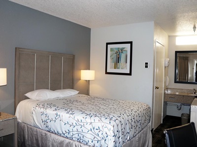 bedroom 2 - hotel americas best value inn silicon valley - milpitas, united states of america