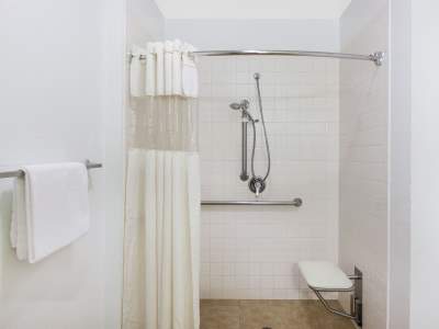 bathroom 1 - hotel days inn by wyndham san jose milpitas - milpitas, united states of america