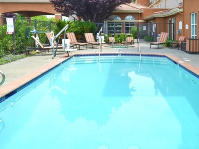 outdoor pool - hotel hilton garden inn napa - napa, united states of america
