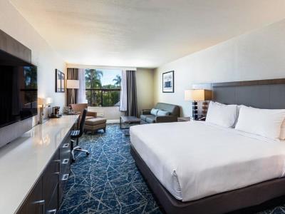 bedroom 1 - hotel doubletree by hilton pomona - pomona, united states of america