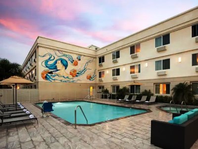 outdoor pool - hotel redondo beach hotel, tapestry collection - redondo beach, united states of america