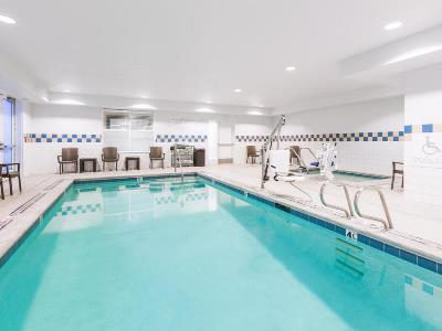 indoor pool - hotel hilton garden inn oakland san leandro - san leandro, united states of america