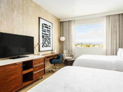 bedroom 3 - hotel hampton inn and suites santa monica - santa monica, united states of america