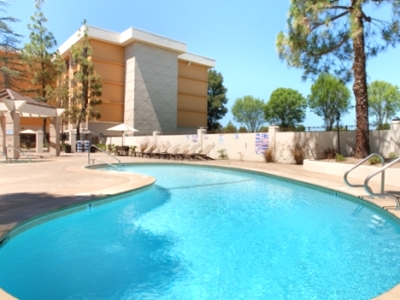 outdoor pool 1 - hotel hilton stockton - stockton, united states of america