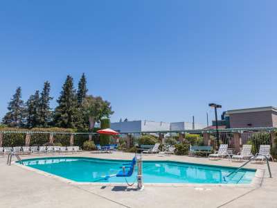 outdoor pool - hotel days inn and suites by wyndham sunnyvale - sunnyvale, united states of america