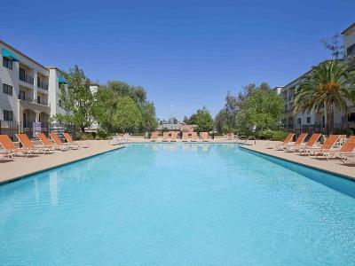 outdoor pool 1 - hotel embassy suites temecula valley wine cnty - temecula, united states of america