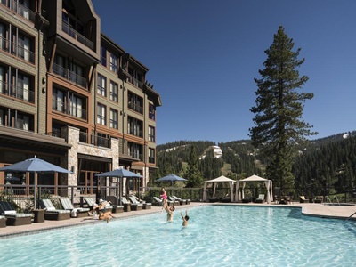 outdoor pool - hotel ritz carlton lake tahoe - truckee, united states of america
