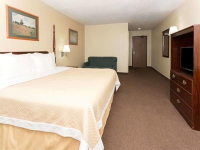 bedroom - hotel days inn colorado springs airport - colorado springs, united states of america