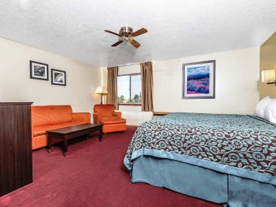 bedroom 4 - hotel days inn by wyndham pueblo - pueblo, united states of america
