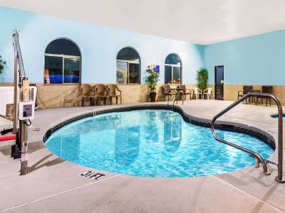 indoor pool - hotel days inn by wyndham pueblo - pueblo, united states of america