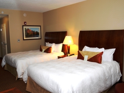 bedroom 2 - hotel hilton garden inn mystic groton - groton, united states of america