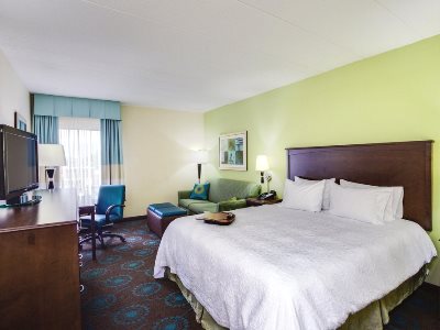 bedroom - hotel hampton inn rehoboth beach - rehoboth beach, united states of america